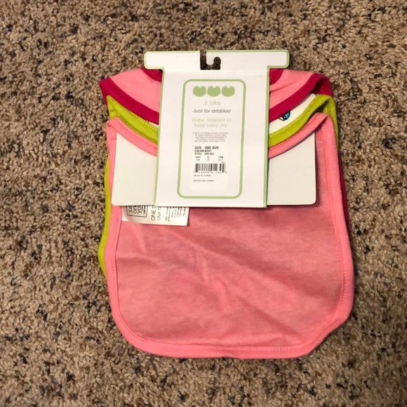 Carters Bib 3 pack- Girls - Picture 4 of 4